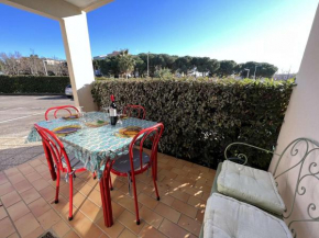 Charmant T2 RDC avec Parking, Proche Centre et Plage à Agde - FR-1-702-12